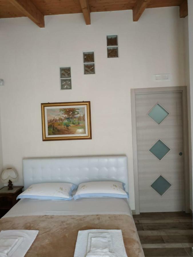 B&B Tra i mari del Salento Lecce Esterno foto