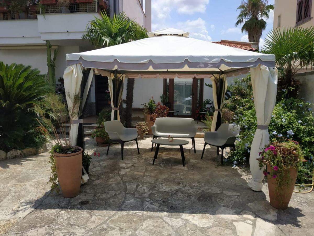 B&B Tra i mari del Salento Lecce Esterno foto